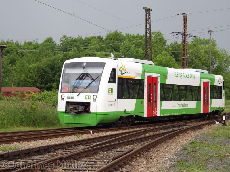 Das EB RS1 kommt grad vom Bahnhof Weimar